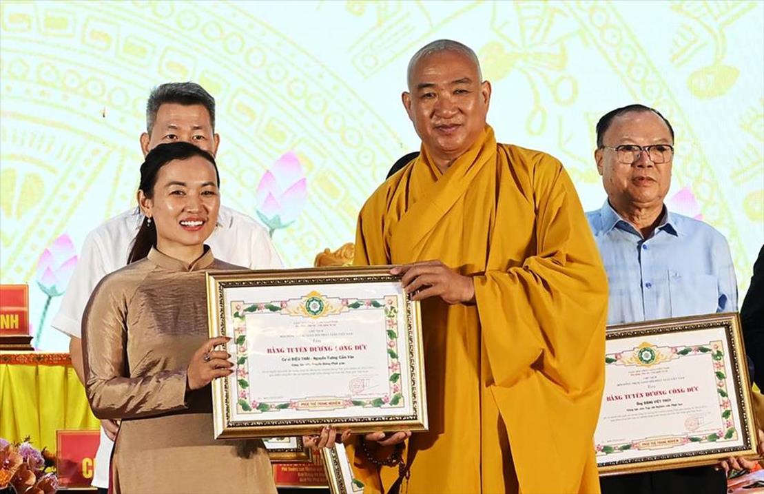 truyen-thong-phat-giao-viet-nam-sau-15-nam-tu-tin-phat-su-den-ket-noi-cong-dong_nguoiphattu_com_nhu luc pham ngoc son  (103).jpg
